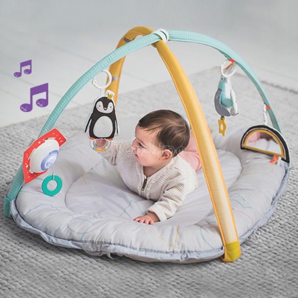 Taf Toys babafészek és játszószőnyeg 2in1 játékhíddal és zenelejátszóval